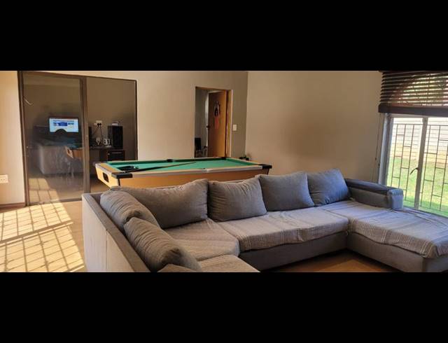 4 BEDROOM HOUSE FOR SALE IN GLENVISTA